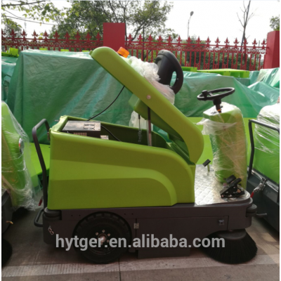 Top design driving type automatic strret cleaning sweeper environmental road sweeping car